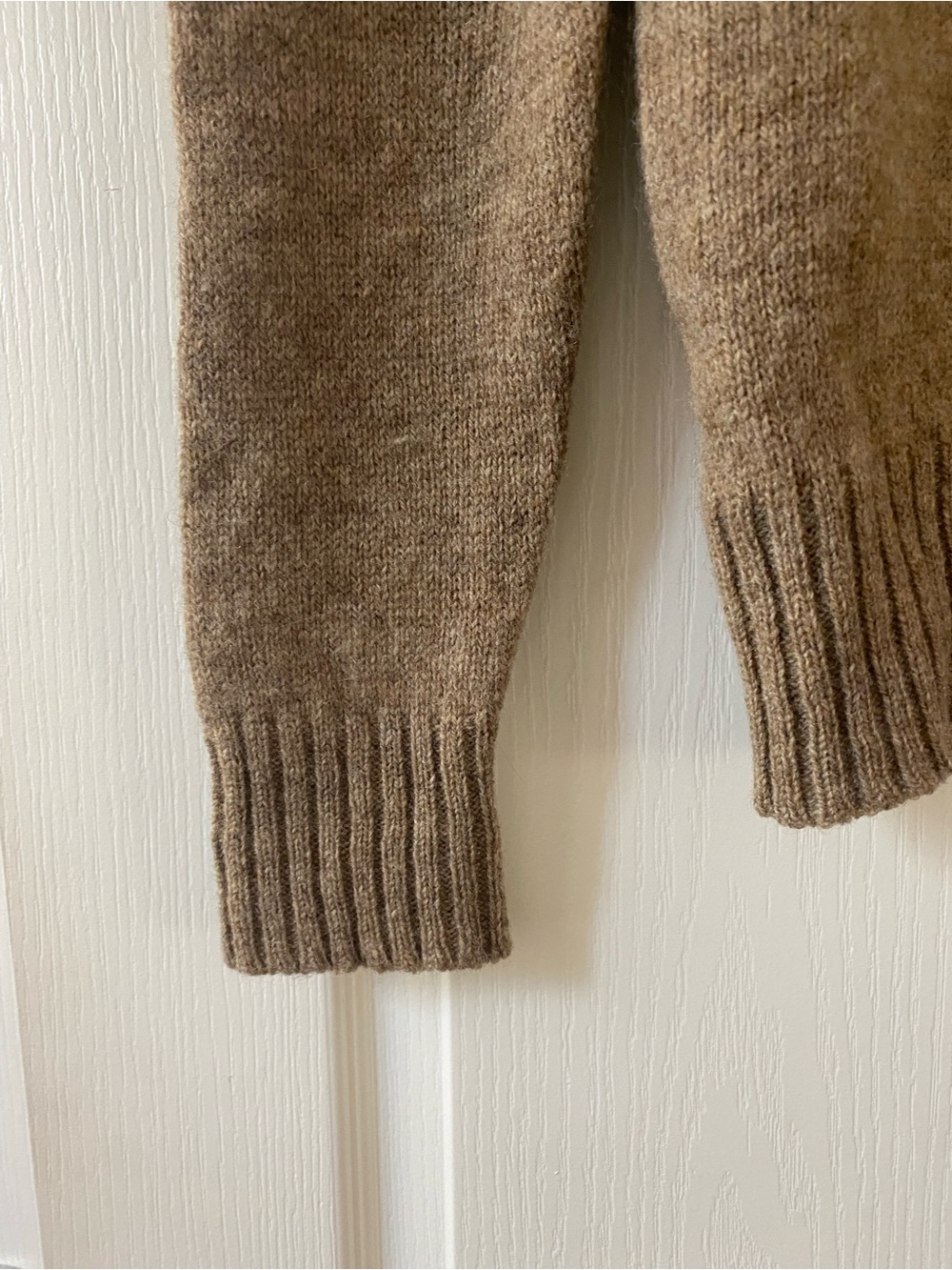 Marshall Field&Co. 100% Wool Crewneck Sweater - Brown - Picture 7 of 8